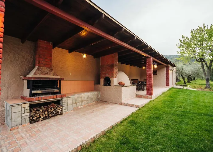 The Tree House Case de vacanță *