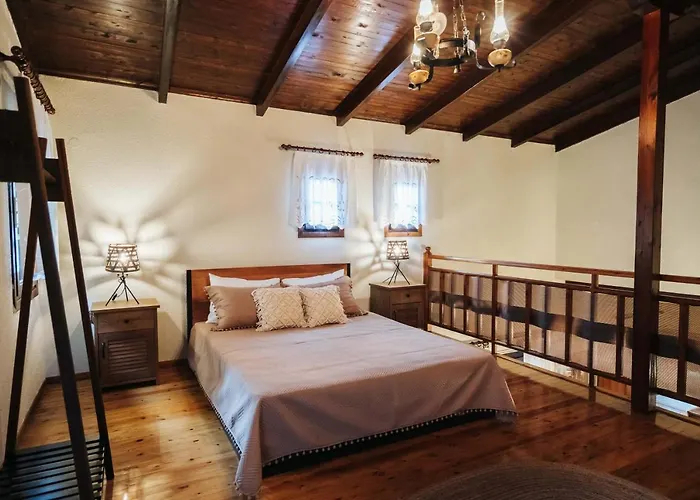 The Tree House 度假居 *